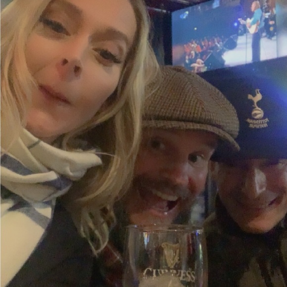 Meet your Posher, Janelle aka bohemiansales - Picture 12 of 15